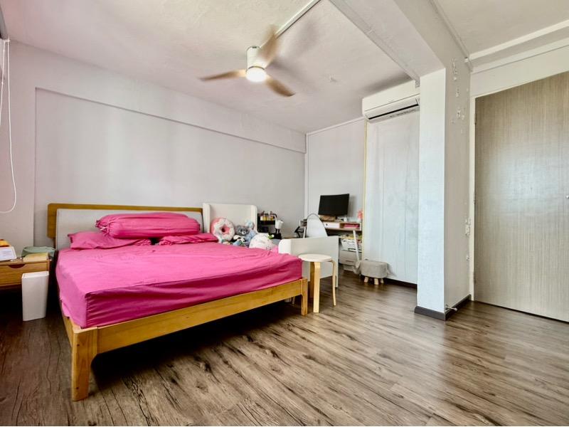 HDB Apartment for Sale, 601 Hougang Avenue 4 HDB Apartment For Sale, $579,000, 3 Bed 2 Bath 904 sqft $640.00 psf, SGD 579,000 | 99-year Leasehold