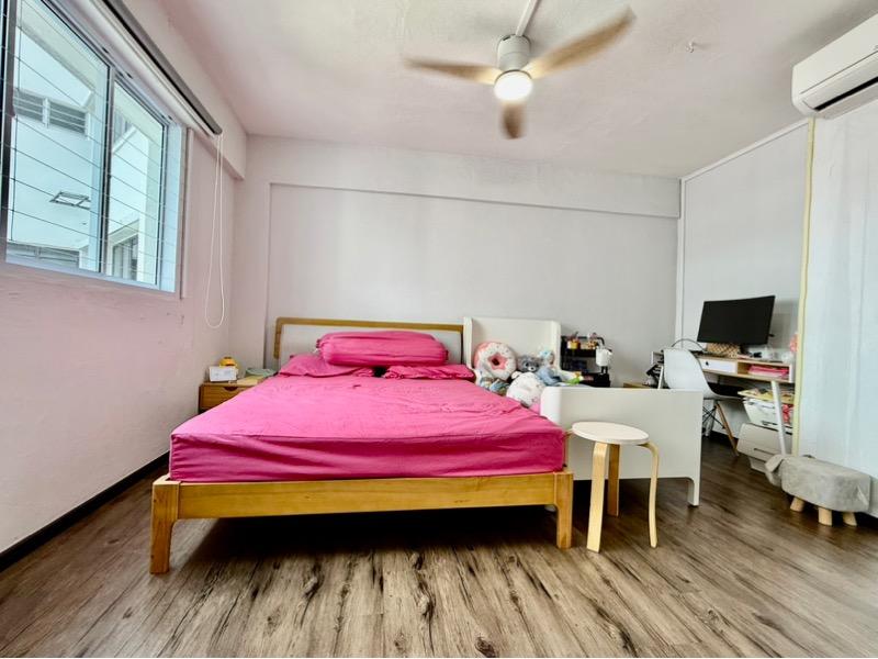 HDB Apartment for Sale, 601 Hougang Avenue 4 HDB Apartment For Sale, $579,000, 3 Bed 2 Bath 904 sqft $640.00 psf, SGD 579,000 | 99-year Leasehold