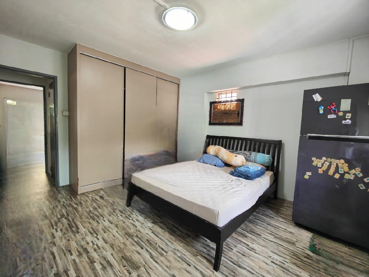 HDB Apartment for Sale, 872 Woodlands Street 81 HDB Apartment For Sale, $698,000, 3 Bed 2 Bath 1,464 sqft $477.00 psf, SGD 698,000 | 99-year Leasehold