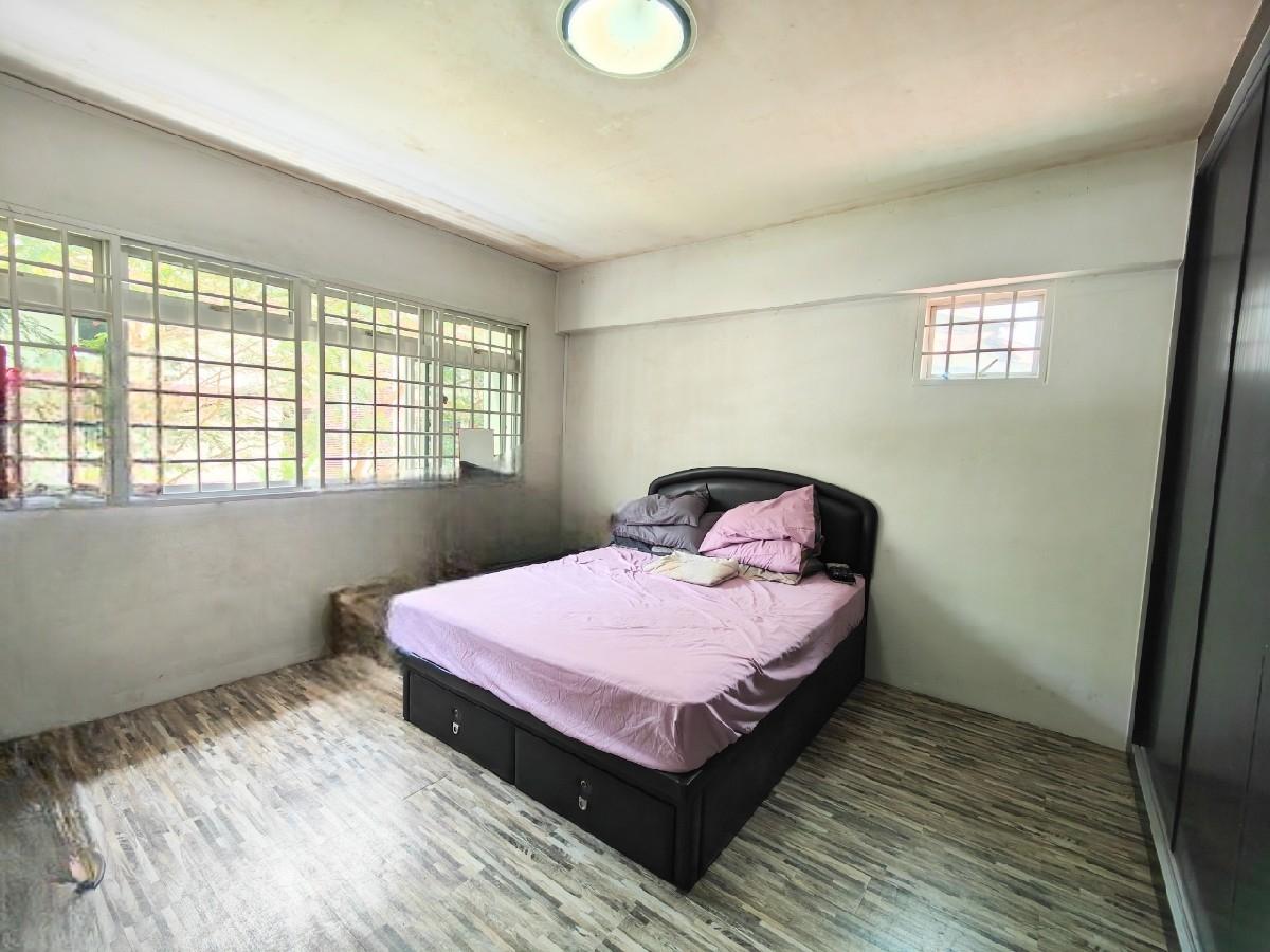 HDB Apartment for Sale, 872 Woodlands Street 81 HDB Apartment For Sale, $698,000, 3 Bed 2 Bath 1,464 sqft $477.00 psf, SGD 698,000 | 99-year Leasehold