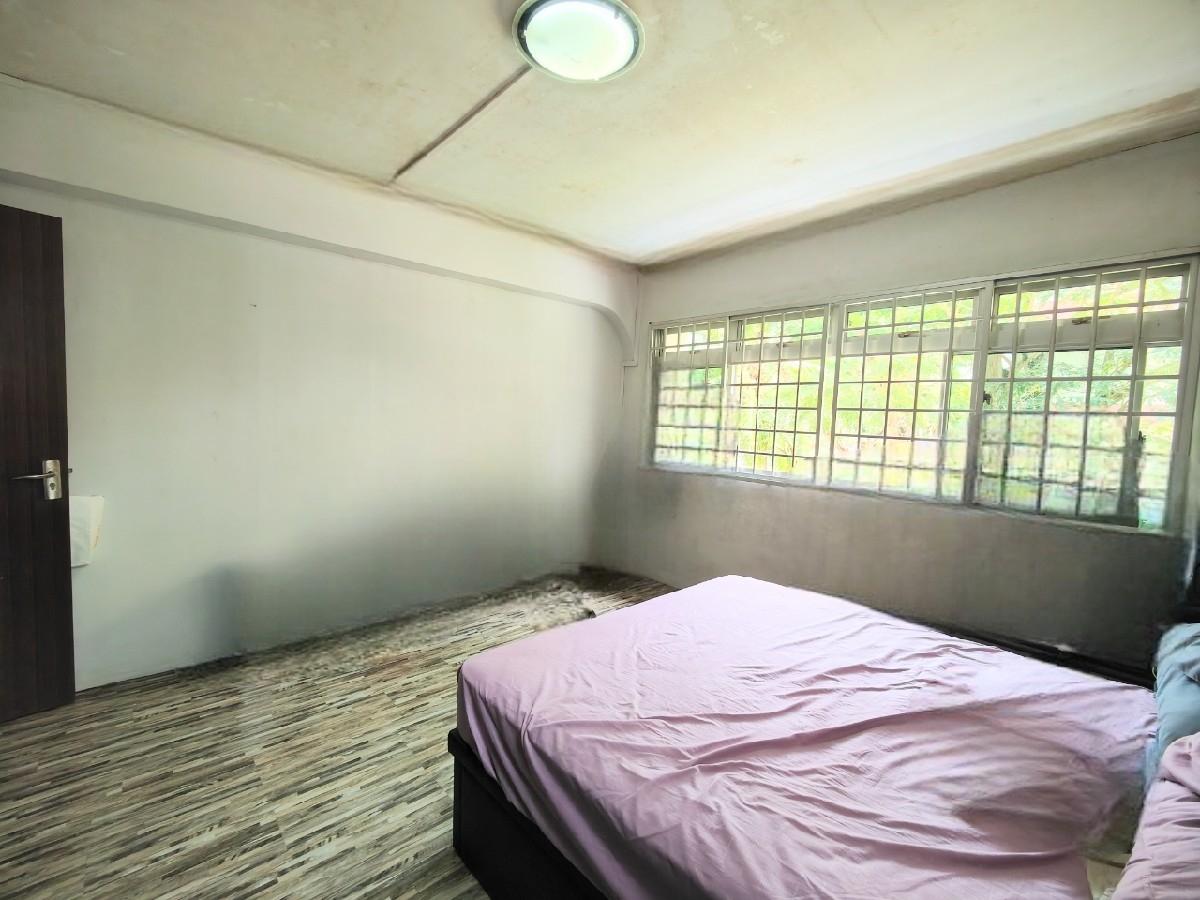 HDB Apartment for Sale, 872 Woodlands Street 81 HDB Apartment For Sale, $698,000, 3 Bed 2 Bath 1,464 sqft $477.00 psf, SGD 698,000 | 99-year Leasehold