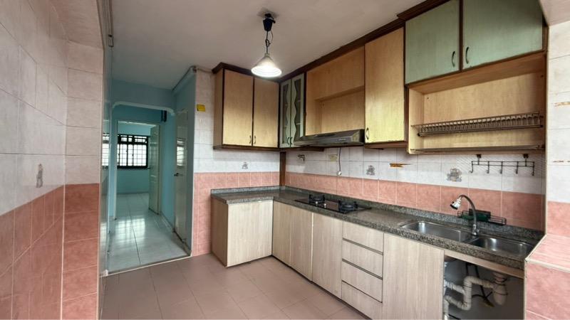 HDB Apartment for Sale, 680C Jurong West Central 1 HDB Apartment For Sale, $569,000, 3 Bed 2 Bath 1,011 sqft $563.00 psf, SGD 569,000 | 99-year Leasehold