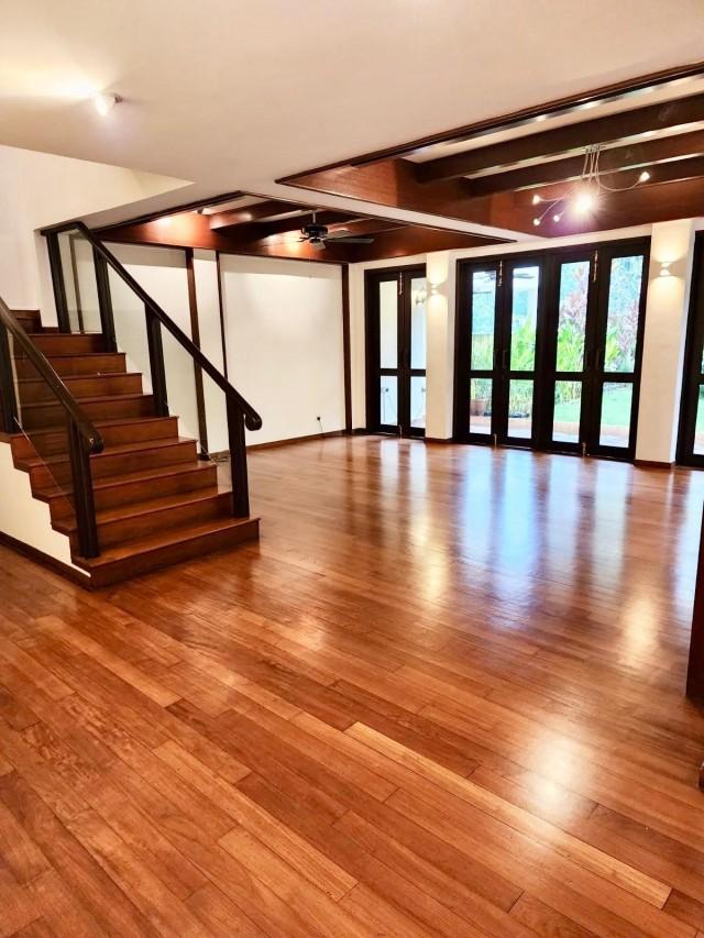 Off University Road Semi-Detached House For Sale, $9,980,000, 4 Bed 3 Bath 3,000 sqft $2,477.00 psf