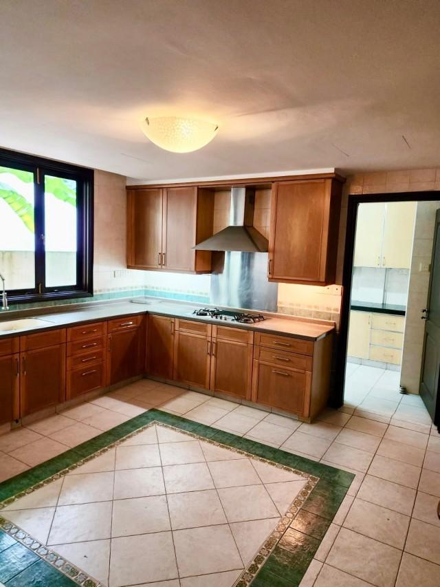 Off University Road Semi-Detached House For Sale, $9,980,000, 4 Bed 3 Bath 3,000 sqft $2,477.00 psf