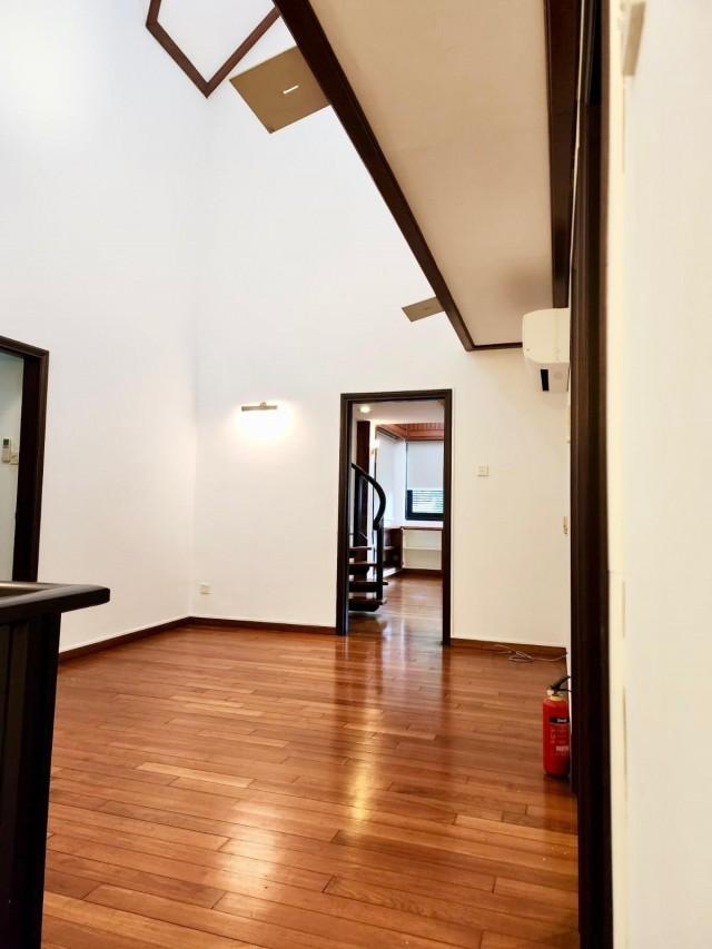 Off University Road Semi-Detached House For Sale, $9,980,000, 4 Bed 3 Bath 3,000 sqft $2,477.00 psf