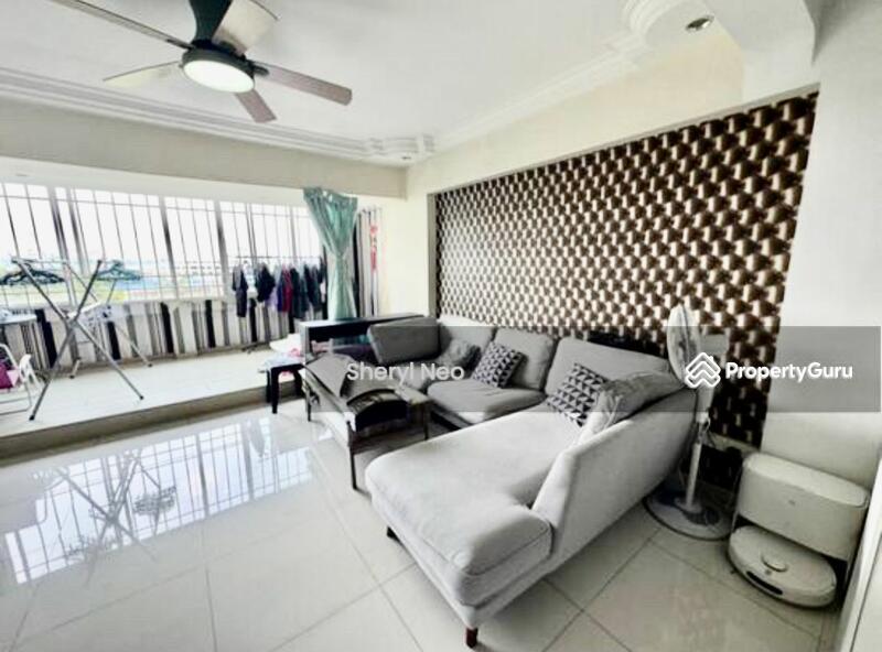 Prop-GPT: HDB Flat: D22 Boon Lay 558 Jurong West Street 42