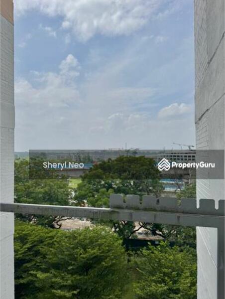HDB Flat for Sale, 558 Jurong West Street 42, SGD 755,000 | 99-year lease