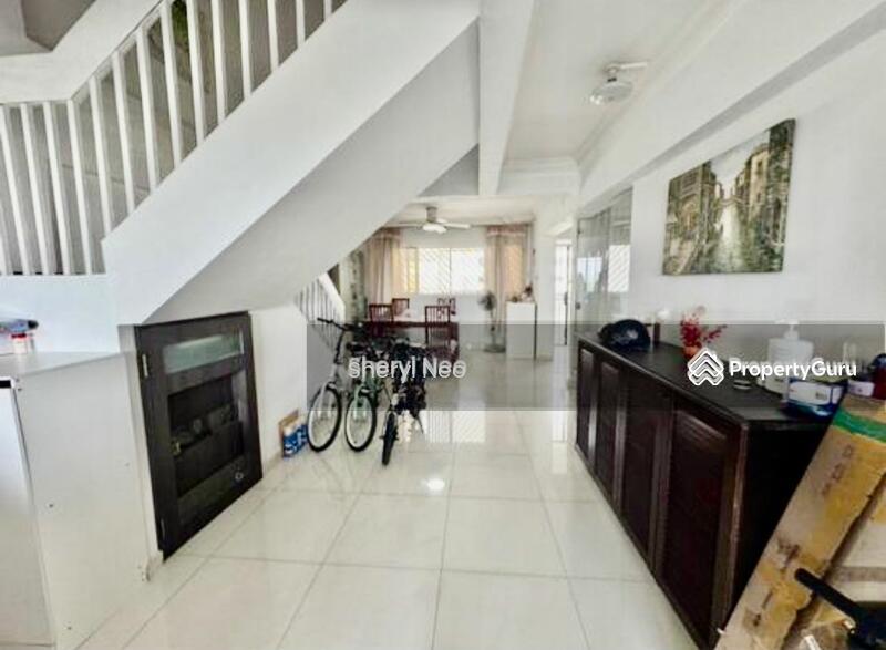HDB Flat for Sale, 558 Jurong West Street 42, SGD 755,000 | 99-year lease