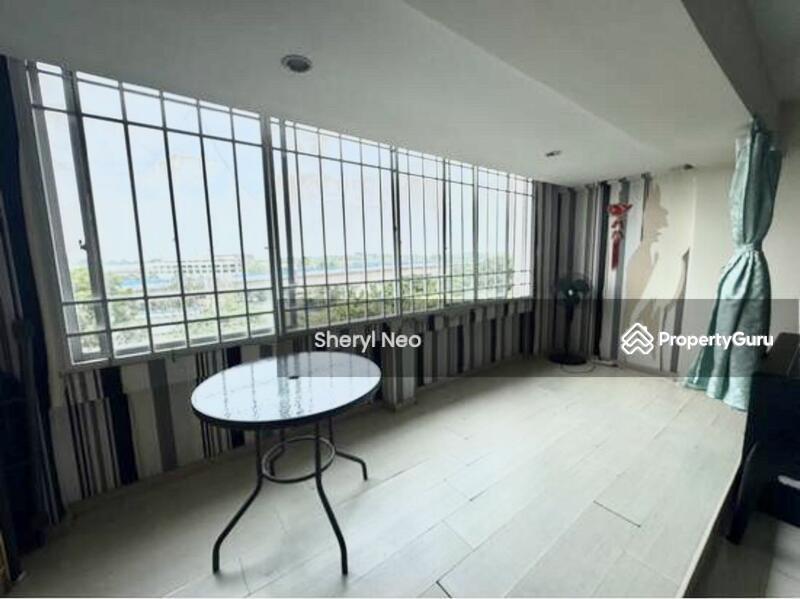 HDB Flat for Sale, 558 Jurong West Street 42, SGD 755,000 | 99-year lease