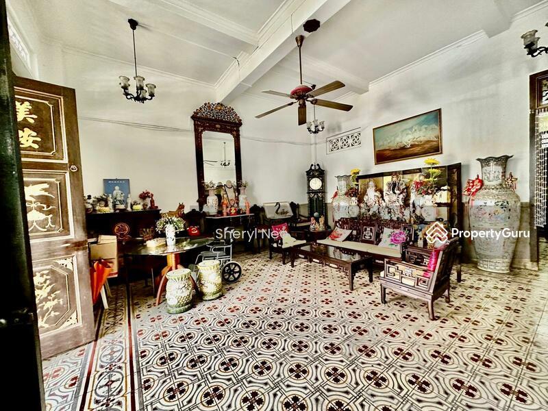 Prop-GPT: Conservation Home: D14  Super Rare freehold End lot conservation shophouse in Geylang up for grab!!