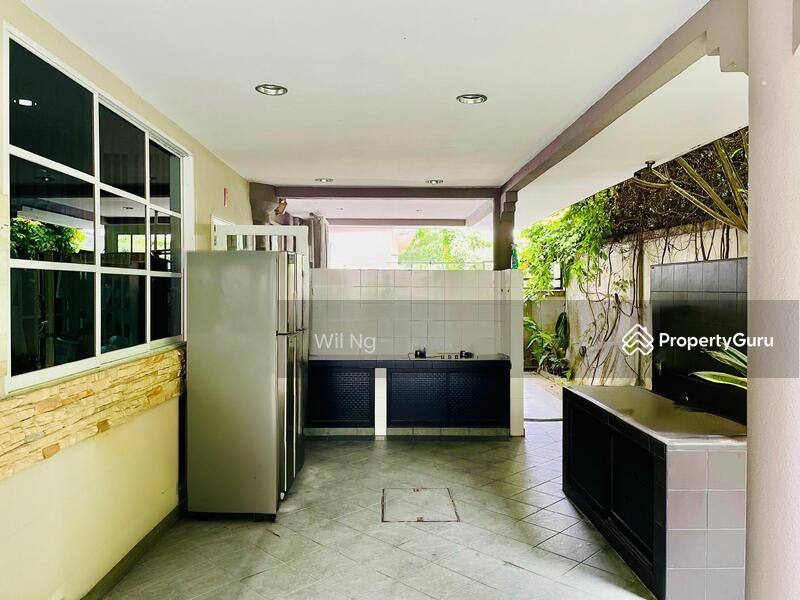 Detached for Sale, A Well Build Home With Wide Frontage @ Phoenix! Walking Distance To MRT & Malls, SGD 9,500,000 | Freehold
