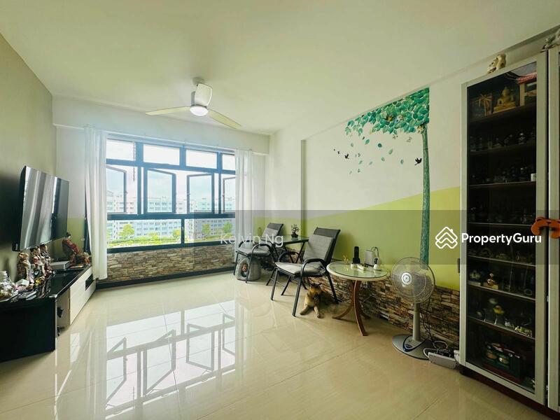 Prop-GPT: HDB Flat: D27 Yishun 506B Yishun Avenue 4