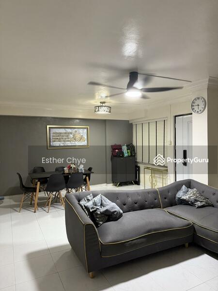 Prop-GPT: HDB Flat: D25  709 Woodlands Drive 70