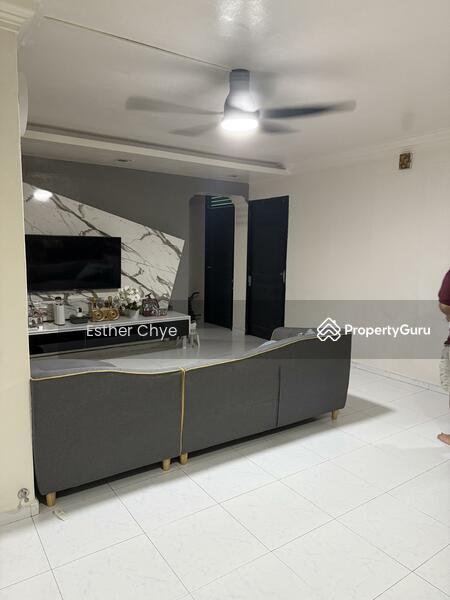 HDB Flat for Sale, 709 Woodlands Drive 70, SGD 580,000 | 99-year lease