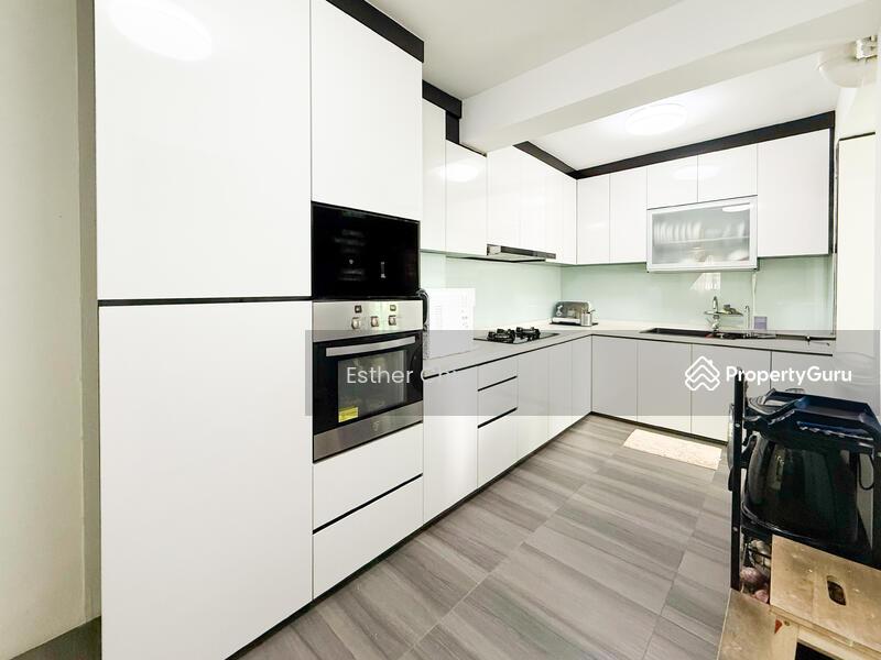 HDB Flat for Sale, 218 Lorong 8 Toa Payoh, SGD 720,000 | 99-year lease