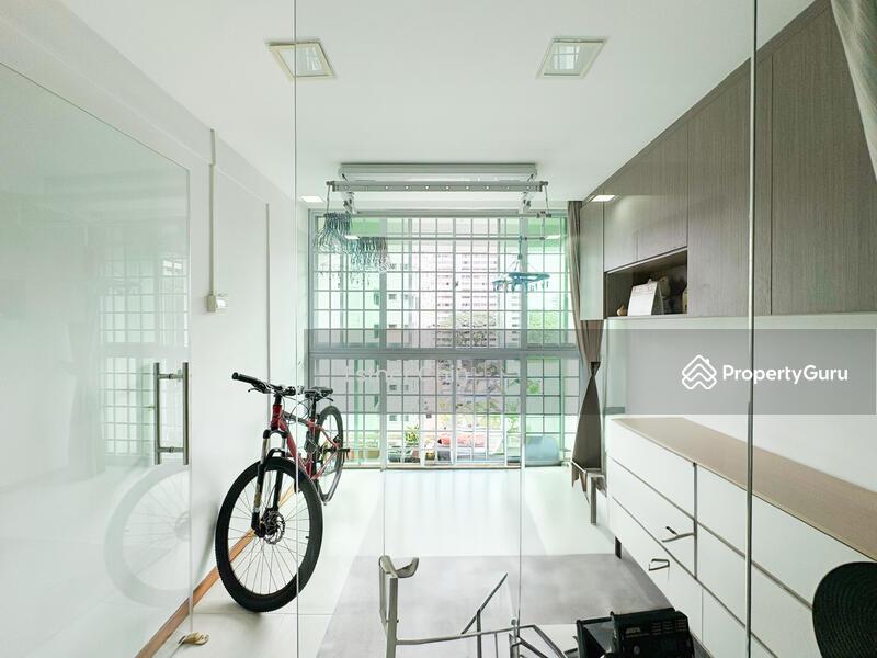HDB Flat for Sale, 218 Lorong 8 Toa Payoh, SGD 720,000 | 99-year lease