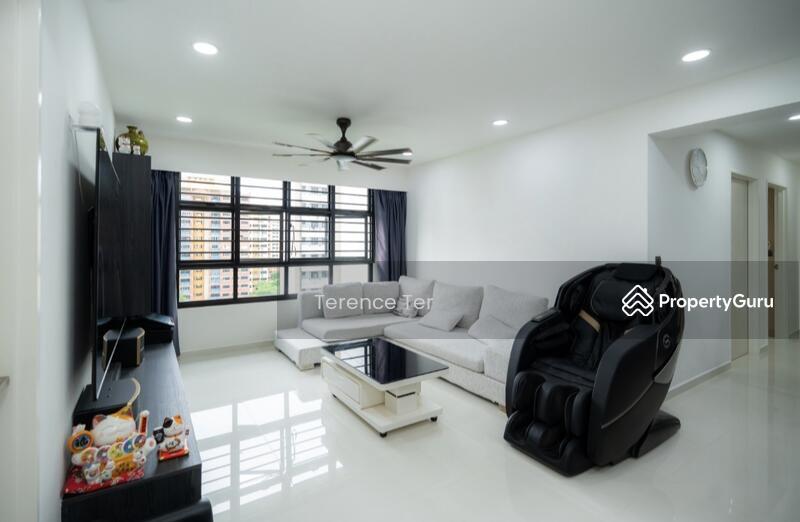 Prop-GPT: HDB Flat: D18  604B Tampines Avenue 9