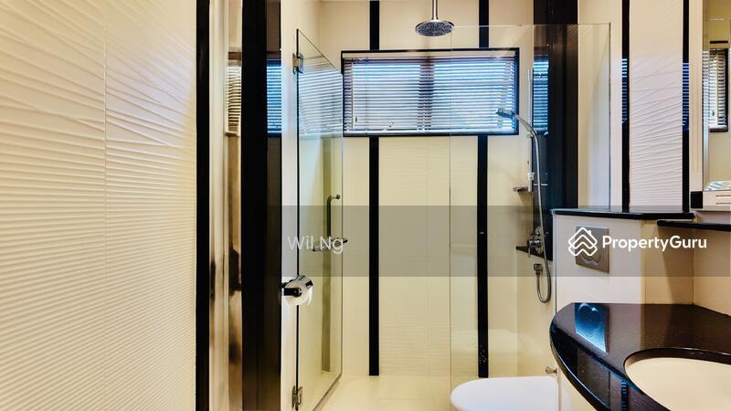 Semi-Detached for Sale, Escape to a Resort-Style Oasis: 3 Spacious Bedrooms, Charming Gdn Home, SGD 9,000,000 | Freehold