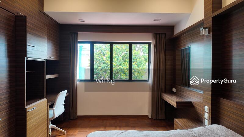 Semi-Detached for Sale, Escape to a Resort-Style Oasis: 3 Spacious Bedrooms, Charming Gdn Home, SGD 9,000,000 | Freehold