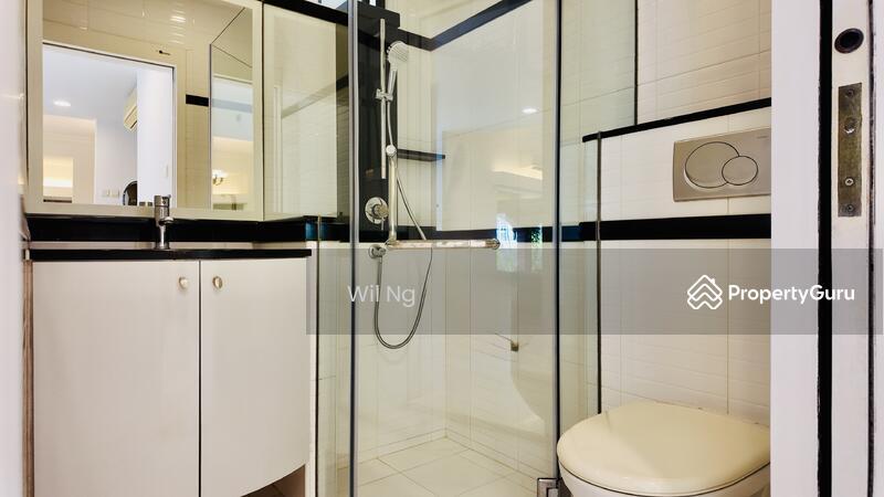 Semi-Detached for Sale, Escape to a Resort-Style Oasis: 3 Spacious Bedrooms, Charming Gdn Home, SGD 9,000,000 | Freehold