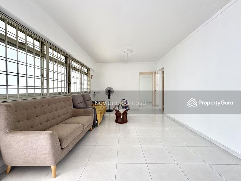 Prop-GPT: HDB Flat: D22 Boon Lay 668D Jurong West Street 64