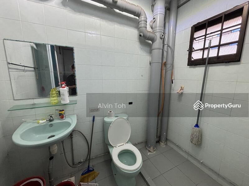 HDB Flat for Sale, 331 Sembawang Close, SGD 560,000 | 99-year lease