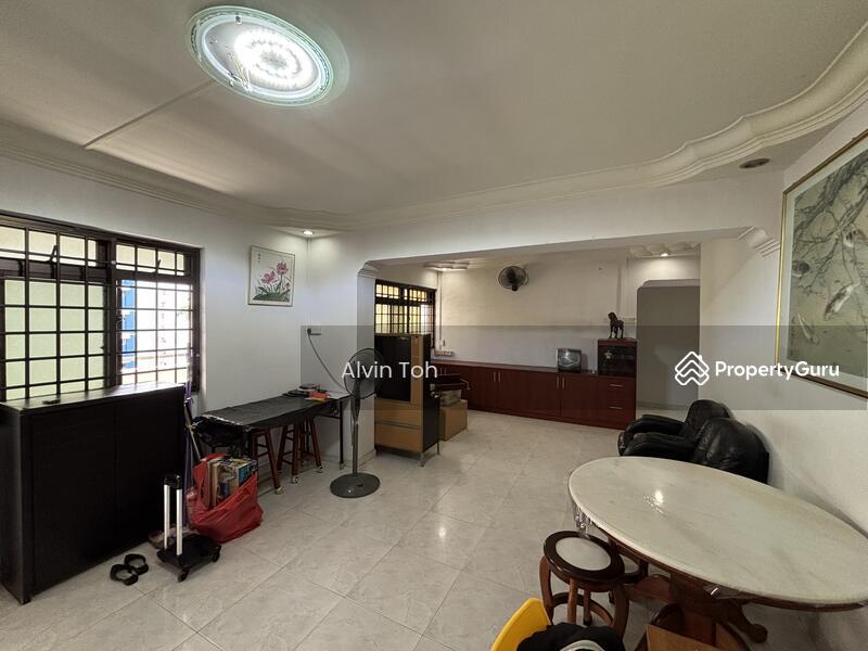 HDB Flat for Sale, 331 Sembawang Close, SGD 560,000 | 99-year lease