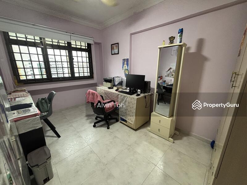 HDB Flat for Sale, 424 Canberra Road, SGD 520,000 | 99-year lease