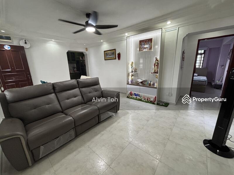 HDB Flat for Sale, 424 Canberra Road, SGD 520,000 | 99-year lease