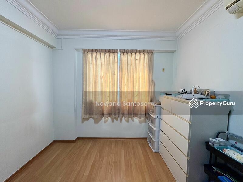 HDB Flat for Sale, 498F Tampines Street 45, SGD 1,050,000 | 99-year lease