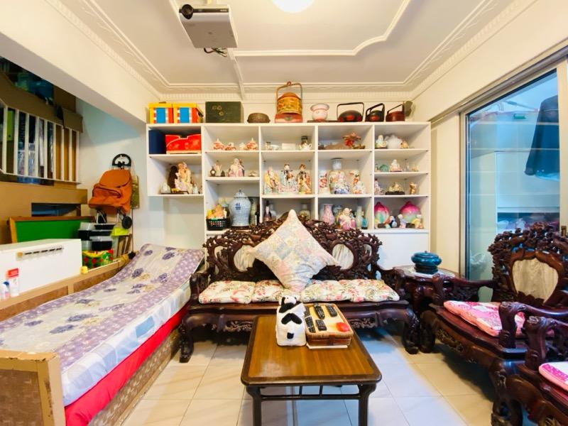 HDB Apartment for Sale, 115 Clementi Street 13 HDB Apartment For Sale, $1,090,000, 3 Bed 3 Bath 1,571 sqft $694.00 psf, SGD 1,090,000 | 99-year Leasehold
