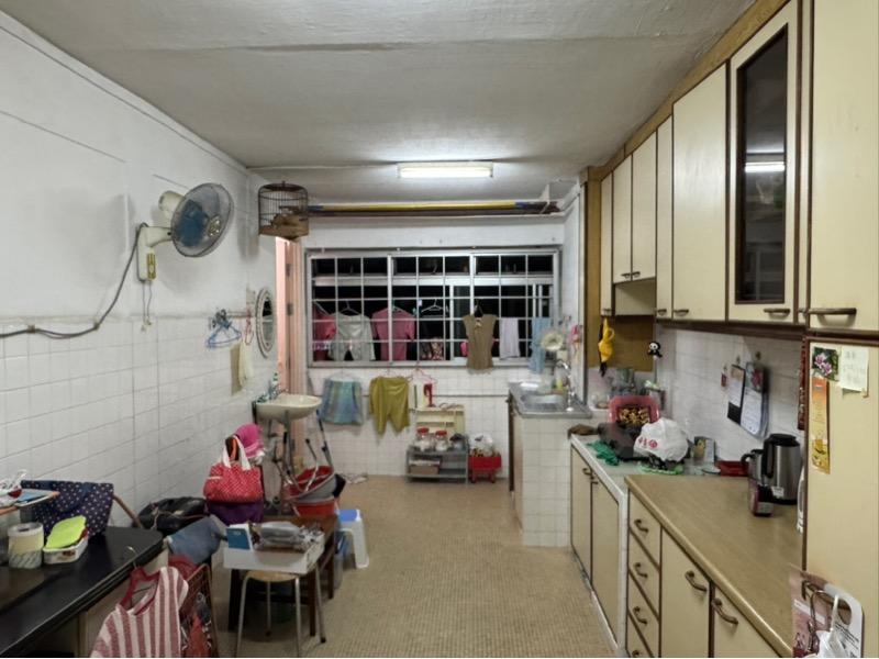 HDB Apartment for Sale, 339 Clementi Avenue 5 HDB Apartment For Sale, $438,888, 2 Bed 2 Bath 721 sqft $609.00 psf, SGD 438,888 | 99-year Leasehold