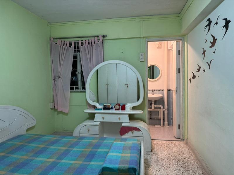 HDB Apartment for Sale, 339 Clementi Avenue 5 HDB Apartment For Sale, $438,888, 2 Bed 2 Bath 721 sqft $609.00 psf, SGD 438,888 | 99-year Leasehold