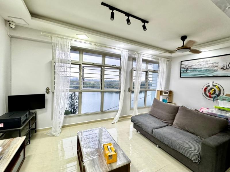 Prop-GPT: HDB Apartment: D19 Punggol 325A Sumang Walk