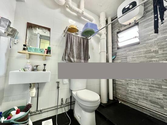 HDB Apartment for Sale, 3 Pine Close HDB Apartment For Sale, $900,000, 3 Bed 2 Bath 1,023 sqft $880.00 psf, SGD 900,000 | 99-year Leasehold
