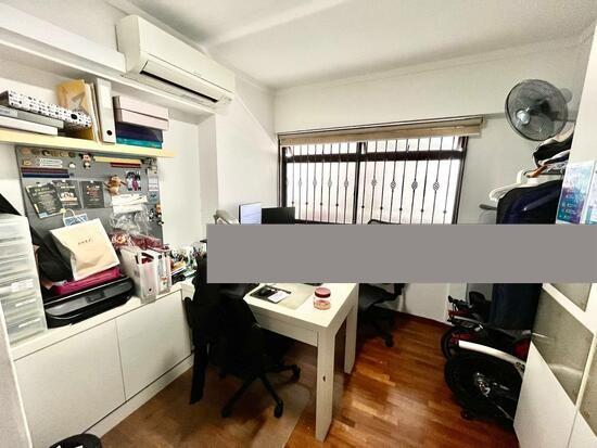 HDB Apartment for Sale, 3 Pine Close HDB Apartment For Sale, $900,000, 3 Bed 2 Bath 1,023 sqft $880.00 psf, SGD 900,000 | 99-year Leasehold