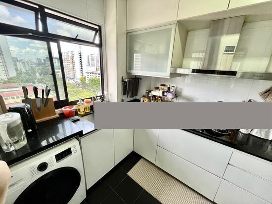 HDB Apartment for Sale, 3 Pine Close HDB Apartment For Sale, $900,000, 3 Bed 2 Bath 1,023 sqft $880.00 psf, SGD 900,000 | 99-year Leasehold