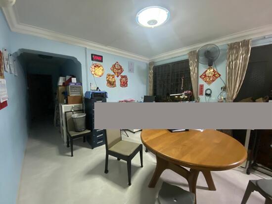 Prop-GPT: HDB Apartment: D22 Boon Lay 517C Jurong West Street 52