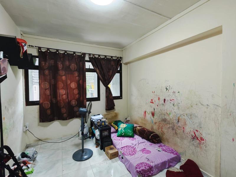 HDB Apartment for Sale, 575 Woodlands Glen HDB Apartment For Sale, $520,000, 3 Bed 2 Bath 925 sqft $562.00 psf, SGD 520,000 | 99-year Leasehold