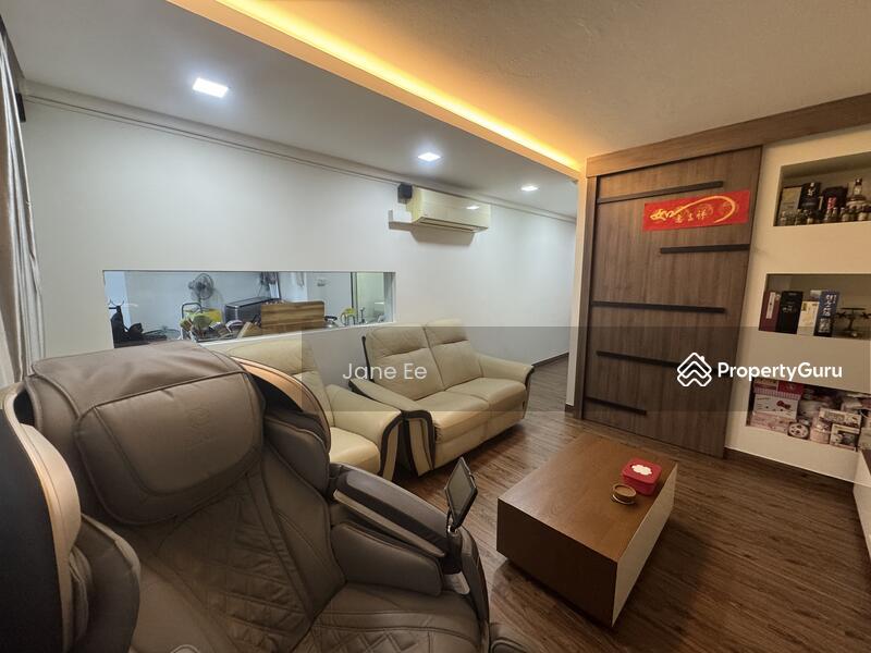 Prop-GPT: HDB Flat: D18 Pasir Ris 413 Pasir Ris Drive 6