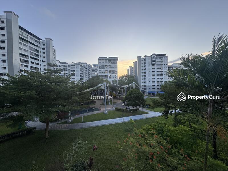 HDB Flat for Sale, 413 Pasir Ris Drive 6, SGD 998,000 | 99-year lease