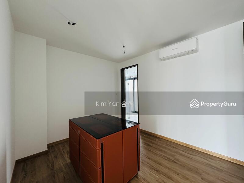 Semi-Detached for Sale, Brand New/Luxury, 4Levels with Pool&Lift, spacious Living&dining hall with marble floor&high ceiling, SGD 9,680,000 | Freehold