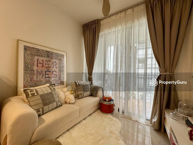 Prop-GPT: Condominium: D19  The Florence Residences
