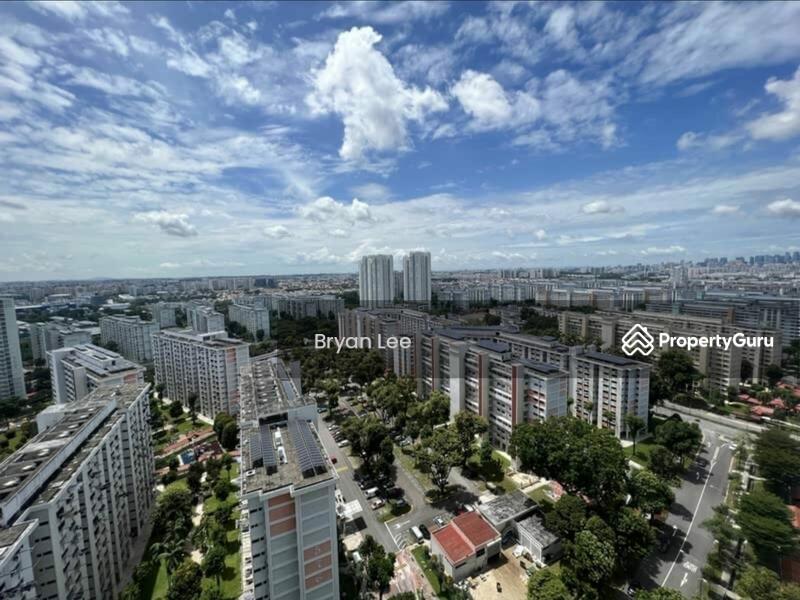 Prop-GPT: HDB Flat: D20 Ang Mo Kio 588D Ang Mo Kio Street 52