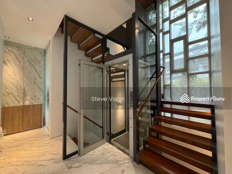 Cluster House for Sale, ??D17 Freehold Move in ready 2.5 Storey Cluster @ Toh Crescent??, SGD 4,100,000