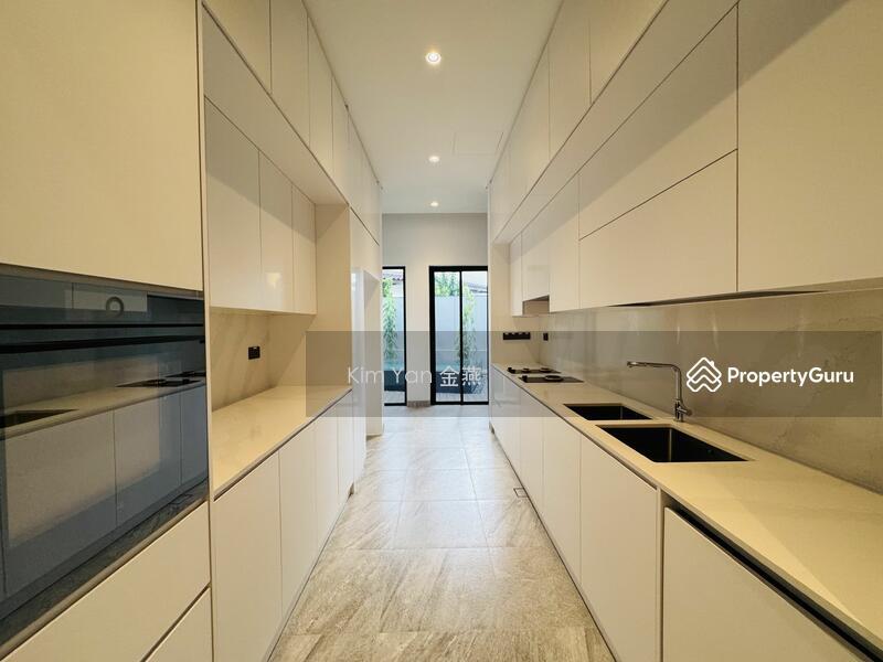 Bungalow for Sale, brand new and freehold bungalow with Lift & Pool, Ample parking at basement, huge for 3 generations, SGD 26,726,000 | Freehold