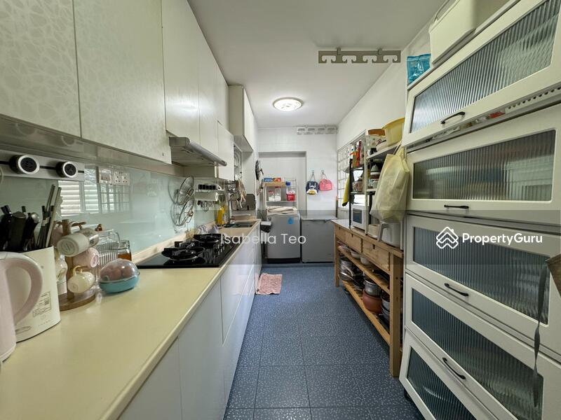 HDB Flat for Sale, 390 Bukit Batok West Avenue 5, SGD 700,000 | 99-year lease