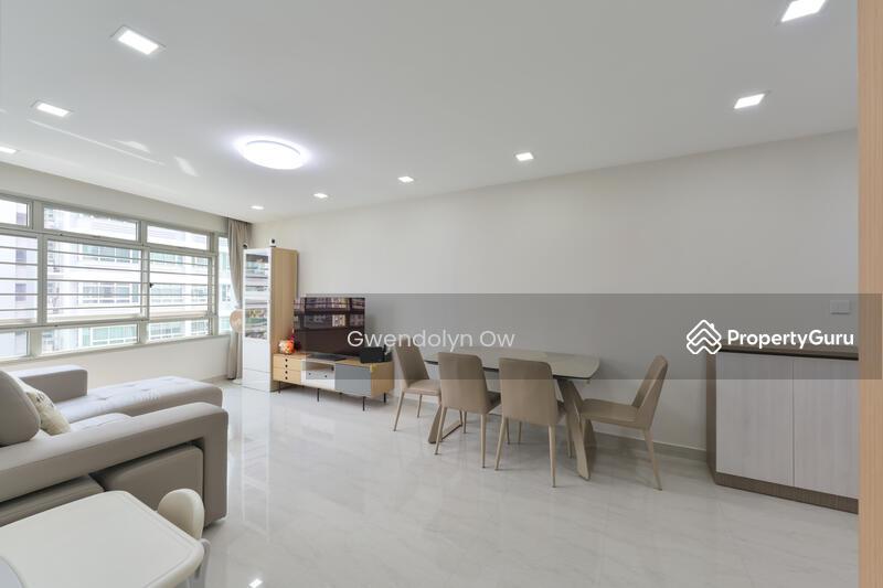 Prop-GPT: HDB Flat: D19  272C Sengkang Central