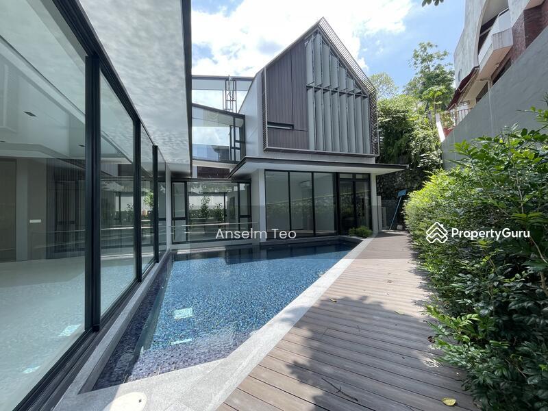 Prop-GPT: Detached: D10  Namly Crescent Detached
