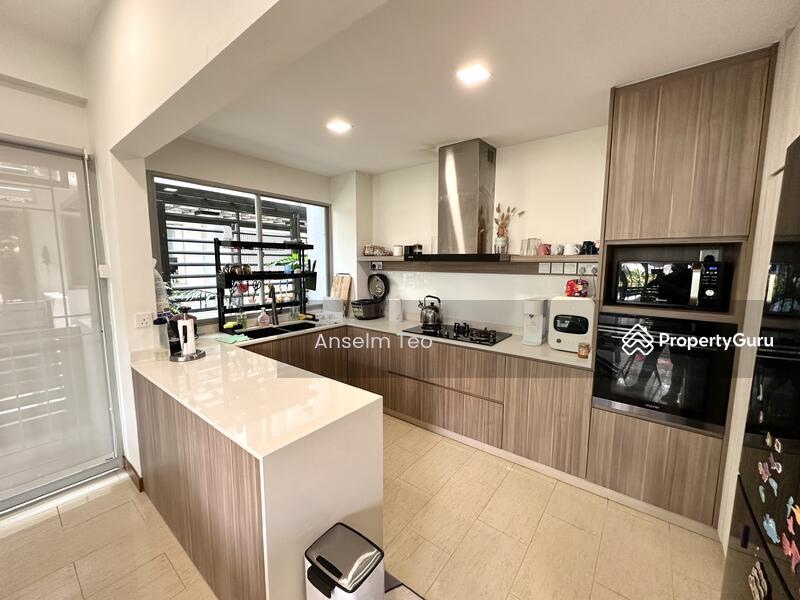 Corner Terrace for Sale, Springhill, SGD 2,700,000 | 99-year lease